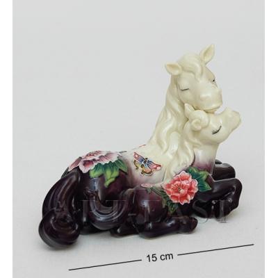 Фигурка Лошади "Самая лучшая мама", 15x9x9,5 см., фарфор Pavone, Италия
