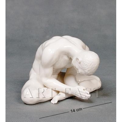 Статуэтка "Атлет" 14x12x9 см., фарфор Глазурь, Гонконг
