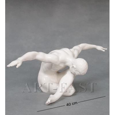 Статуэтка "Атлет" 40x16x13,5 см., фарфор Глазурь, Гонконг