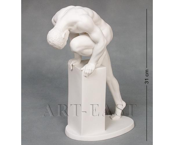 Статуэтка "Атлет" 23x11x31 см., фарфор Бисквит, Гонконг