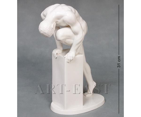 Статуэтка "Атлет" 23x11x31 см., фарфор Глазурь, Гонконг